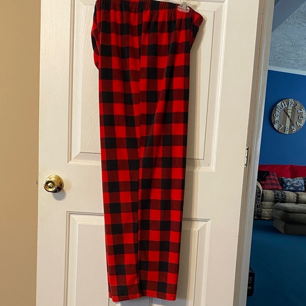 Wondershop Red and Black Plaid Pajama Pants Size 1X - Picture 3 of 7